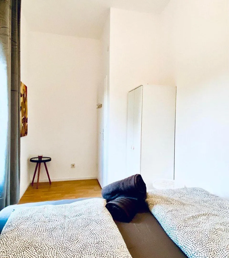 Cozy 4-Bedroom Apartment , Perfect For Groups Wiedeń