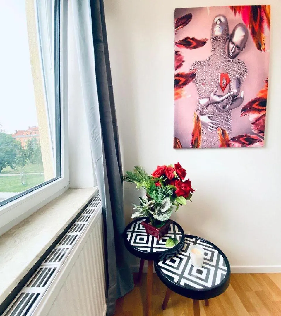 Cozy 4-Bedroom Apartment , Perfect For Groups Βιέννη 0*,  Αυστρία