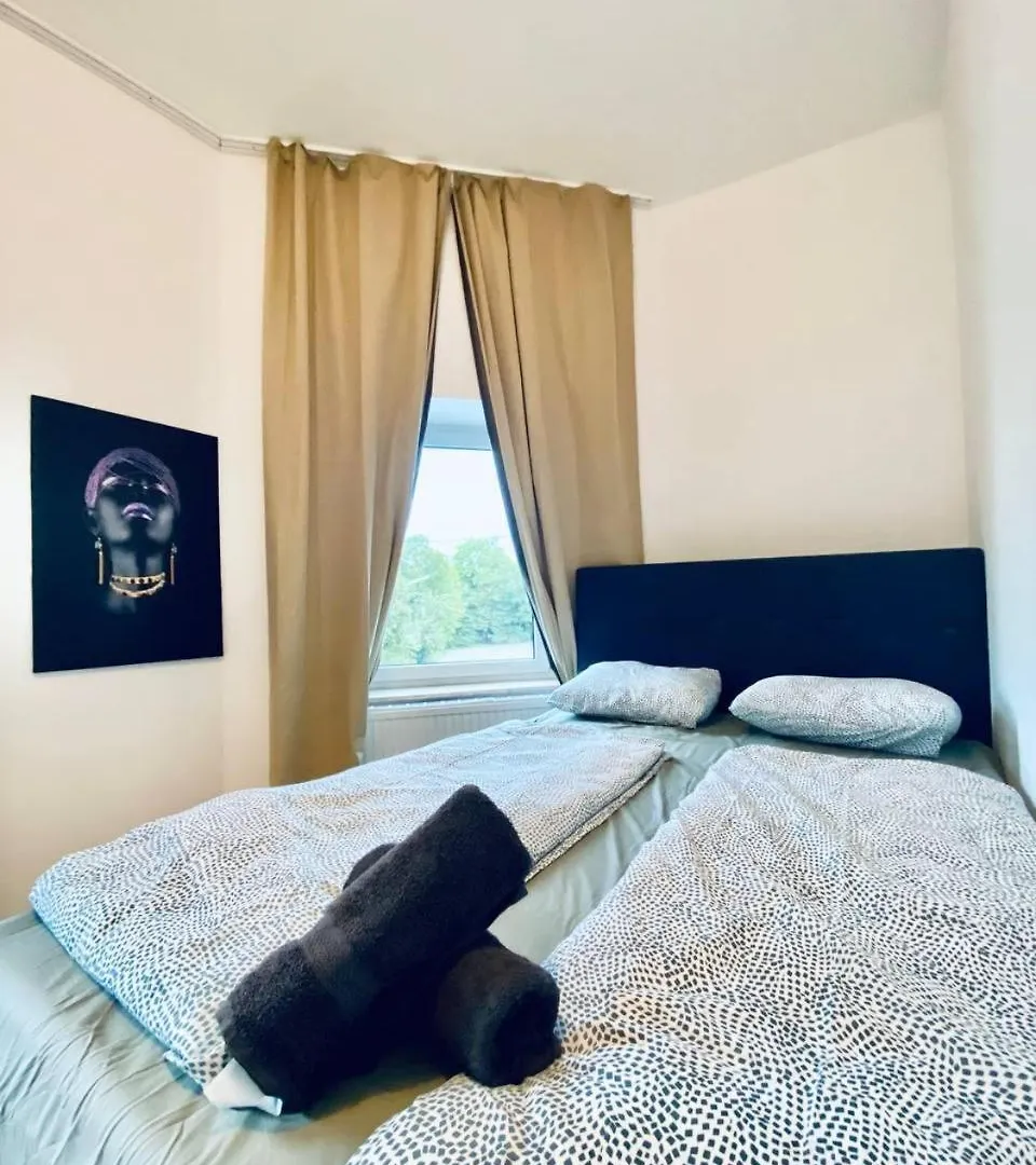 Cozy 4-Bedroom Apartment , Perfect For Groups Βιέννη Αυστρία
