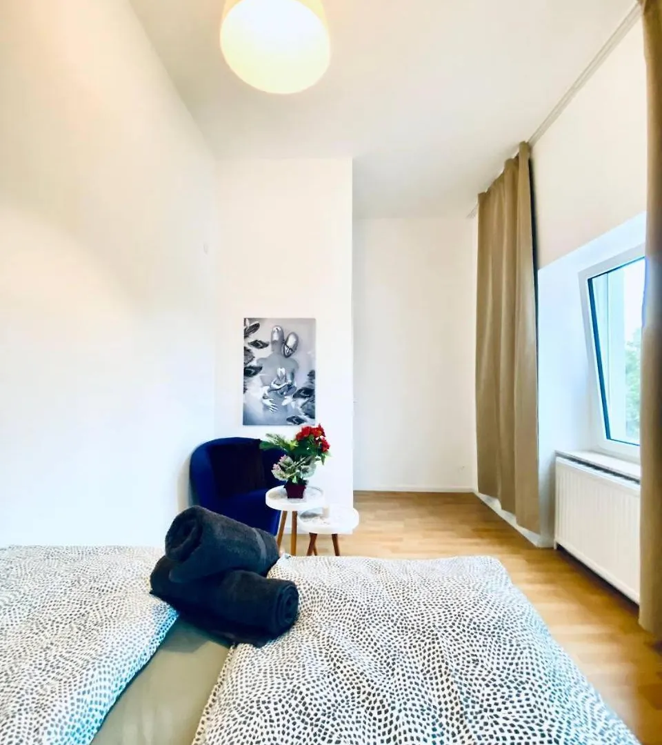 Cozy 4-Bedroom Apartment , Perfect For Groups Βιέννη