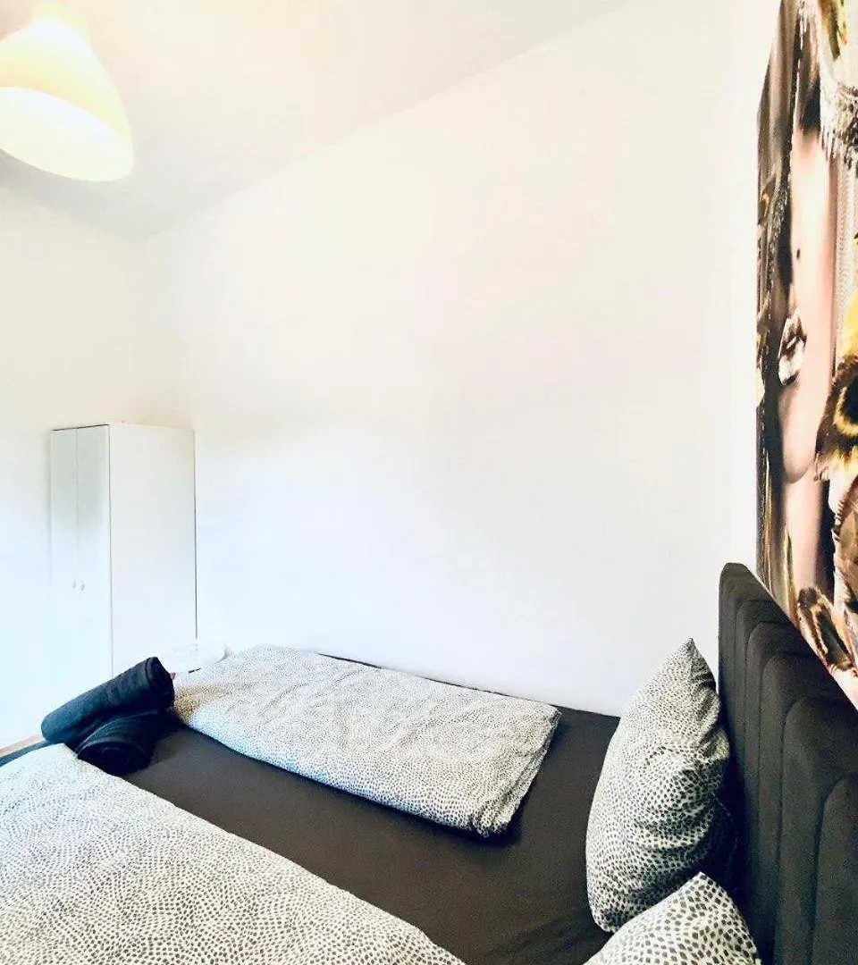 Cozy 4-Bedroom Apartment , Perfect For Groups Βιέννη 0*,